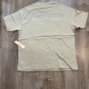 Essentials Heather Stone Tshirt size M - (fit oversized)